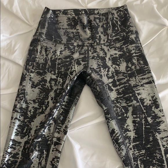 Lululemon size 4 - Picture 4 of 5